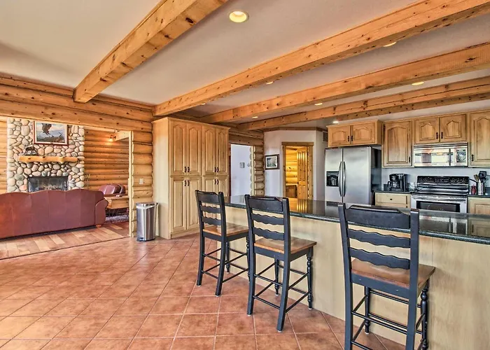Holiday home Hot Tub, Game & Theater: Luxe Show Show Low