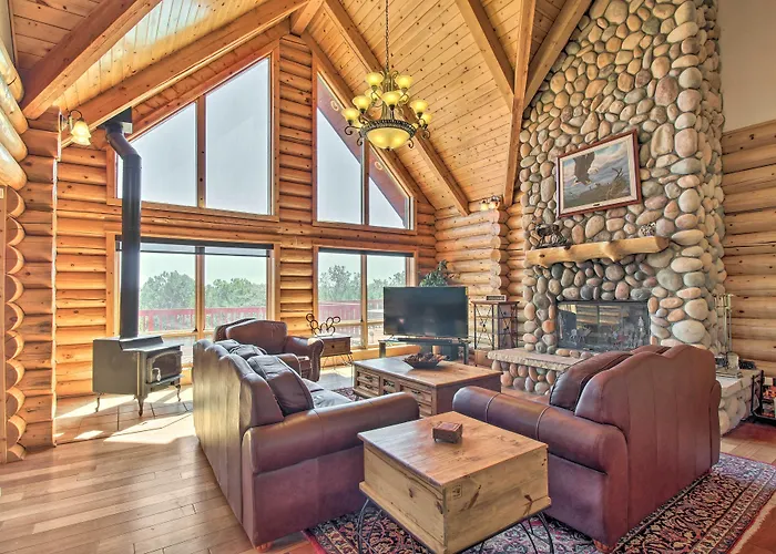 Hot Tub, Game & Theater: Luxe Show Holiday home
