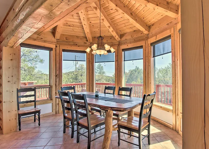 Hot Tub, Game & Theater: Luxe Show Holiday home *